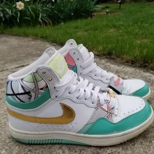 Nike Womens Court Force Hi